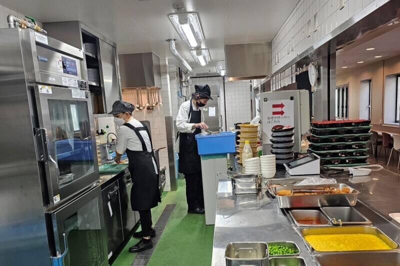 ｽﾀｯﾌﾚｽﾄﾗﾝ伊勢丹ﾊﾟｰｸｼﾃｨIII店の仕事画像2