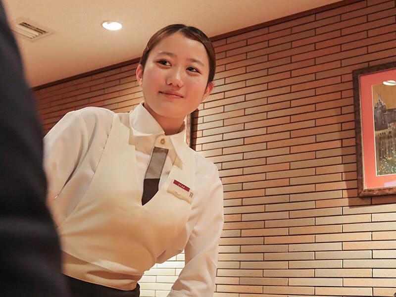 ロイヤルホスト広島空港店の仕事画像2