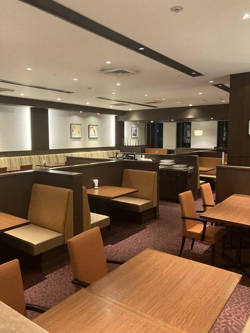 日本橋ランドマークの制服2