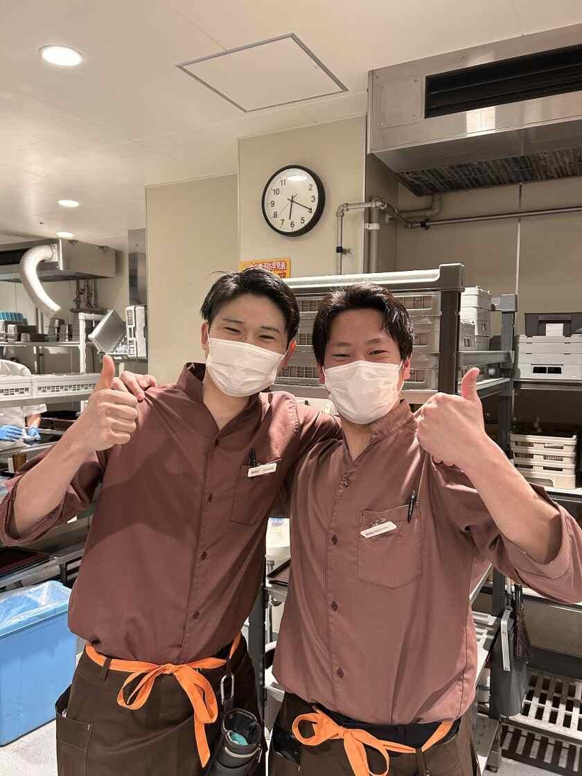 海老名SA店旬彩ｷｯﾁﾝ潮の蔵の制服3