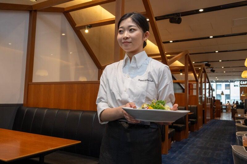 Ｑ CAFE by Royal Garden Cafeの仕事画像3