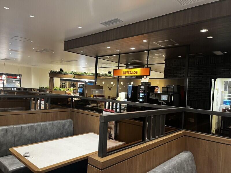 ロイヤルホスト熊本空港店の仕事画像3