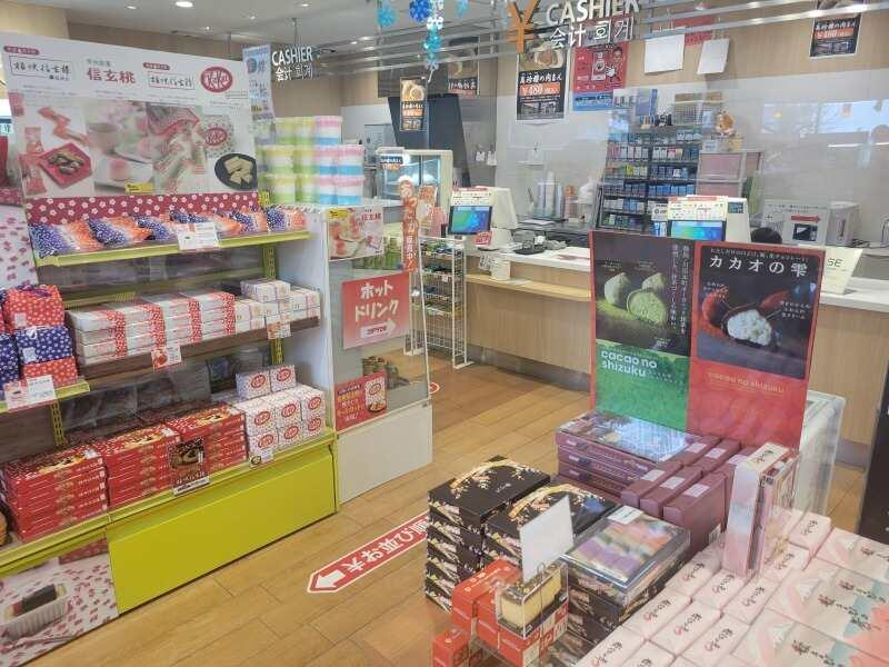 厚木PA店（内回り）売店の仕事画像1