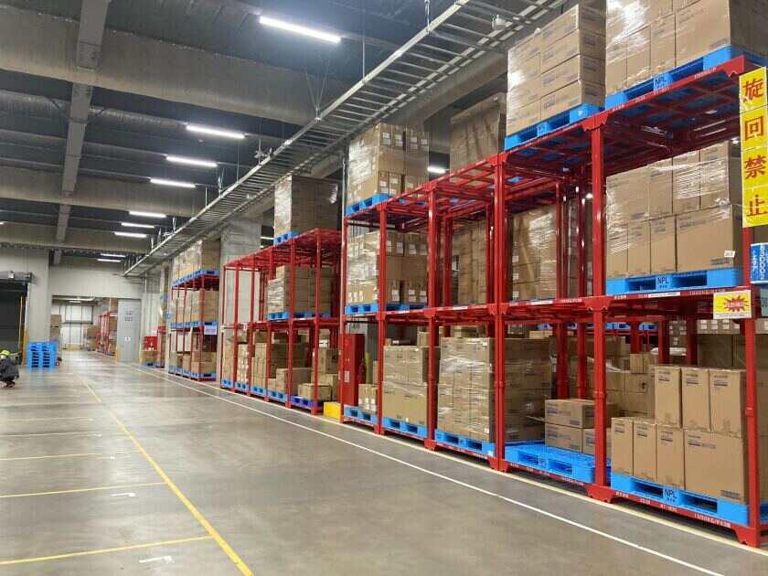 株式会社首都圏WMS　浦安PCの制服9