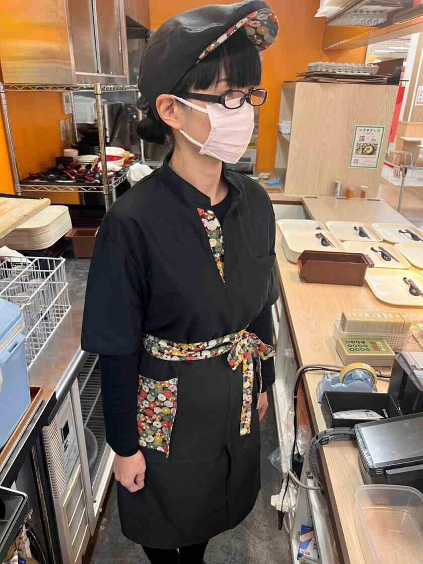 みなと軒　ゆめタウン 3Fフードコートの制服1