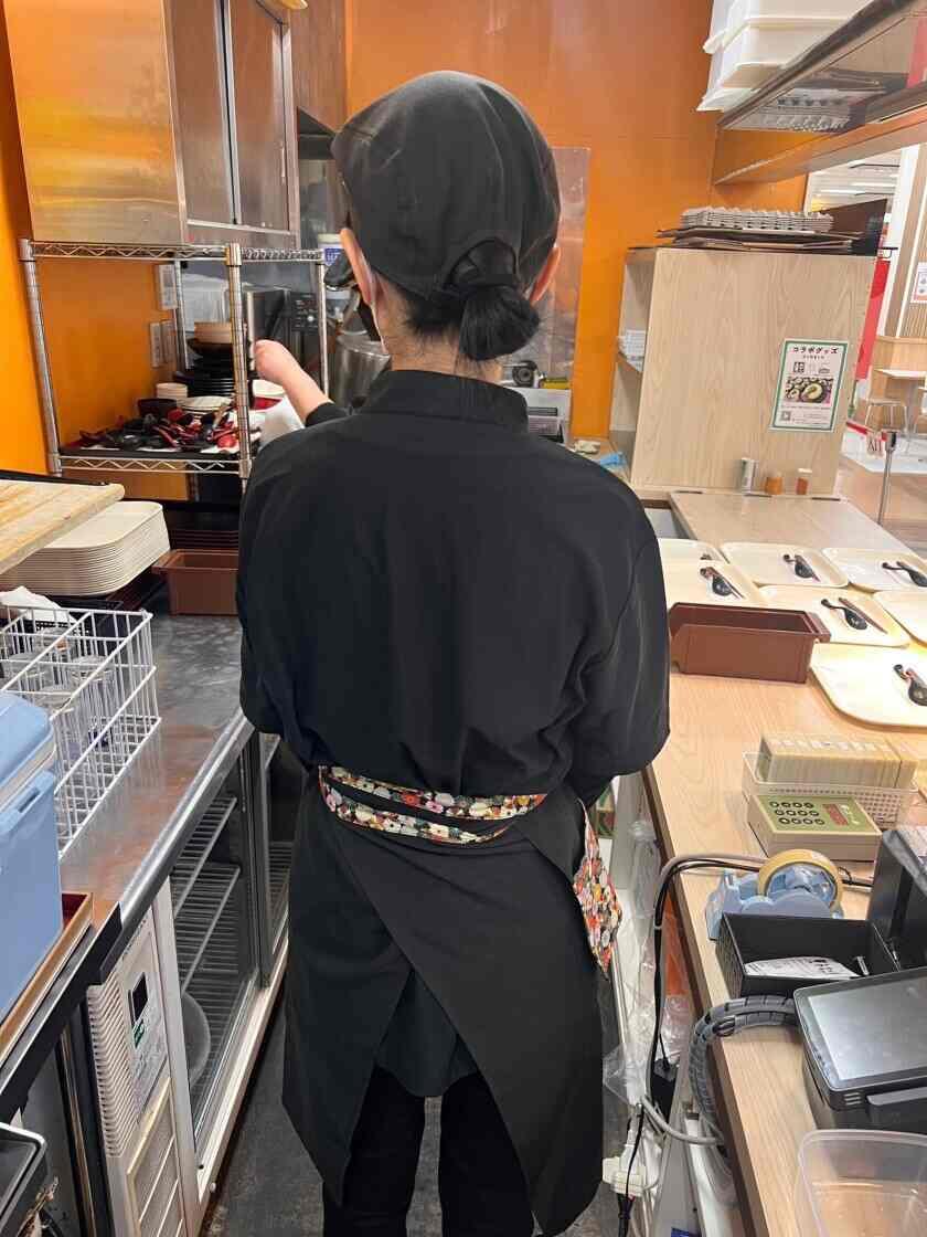 みなと軒　ゆめタウン 3Fフードコートの制服2