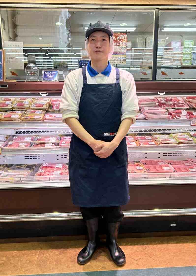 新鮮激安市場！ 向日町店（株式会社コスモコーポレーション）の制服1