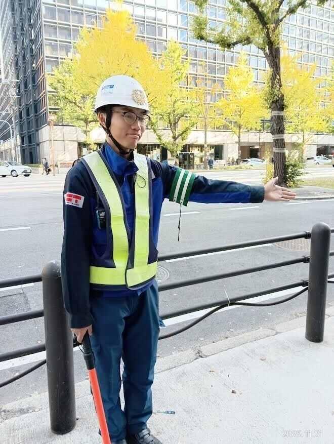 株式会社アクト警備保障の制服3