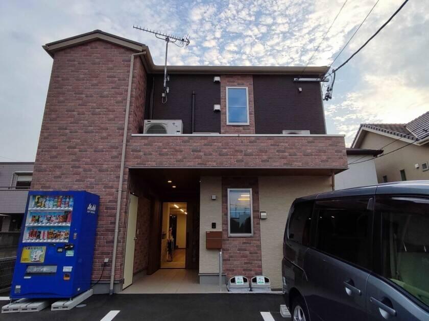 ライフキャリア株式会社の制服2