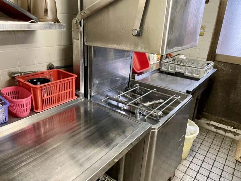 四國うどん 河北本店の制服4