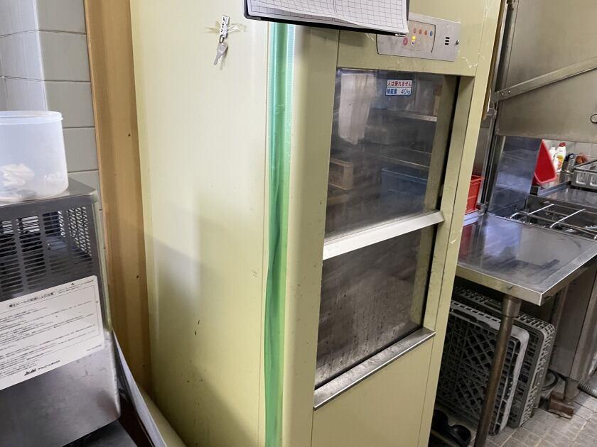 四國うどん 河北本店の制服5