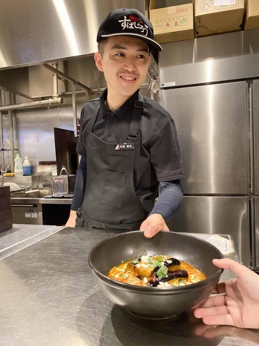 釜あげスパゲッティ すぱじろう渋谷の制服4