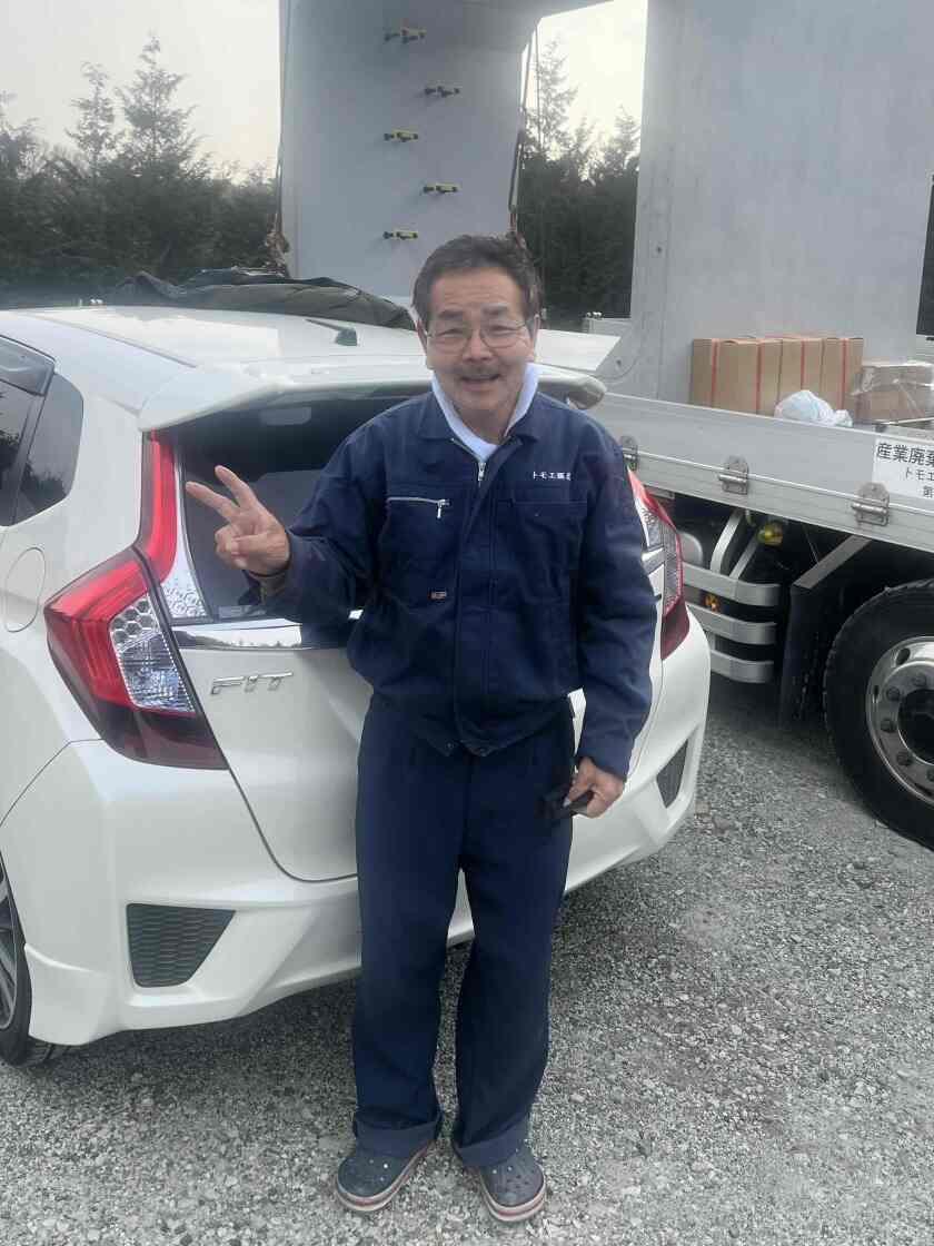 トモエ運送株式会社の制服2