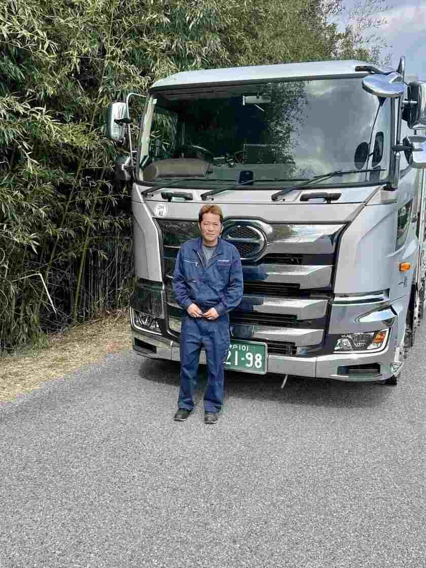 トモエ運送株式会社の制服5