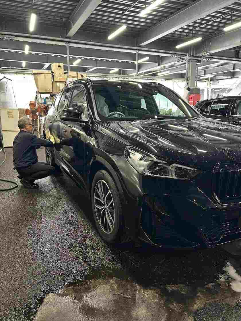 Kyoto BMW 本社 / BMW Premium Selection 京都五条の制服1