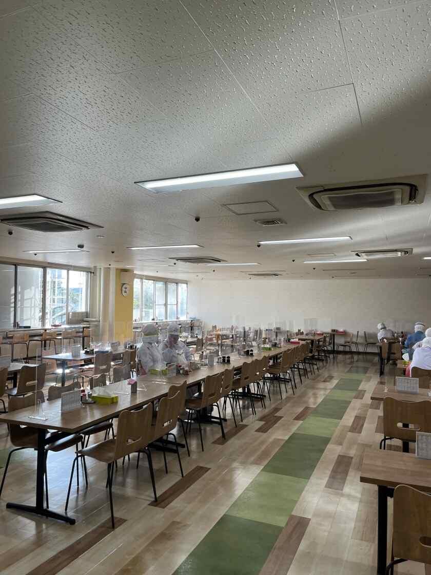 山崎製パン株式会社横浜第二工場　の制服2