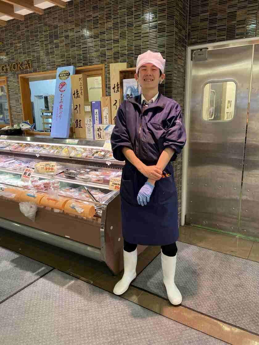 モリタ屋　富田店の制服2