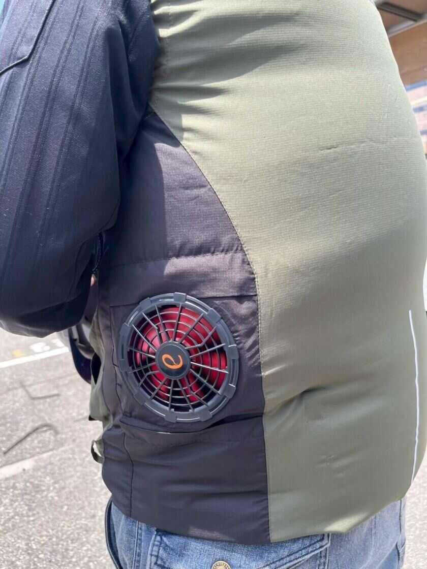 吉幸商会株式会社の制服5