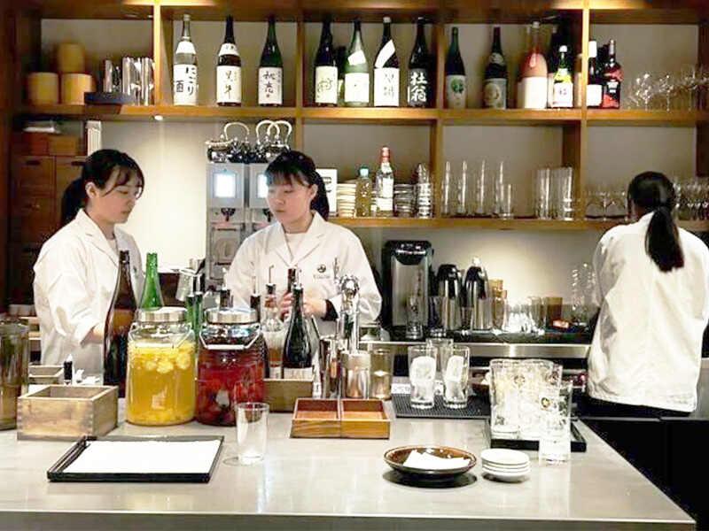 蕎麦前山都　麻布台ヒルズの制服1