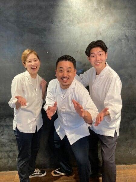 蕎麦屋山都　代々木上原の制服2