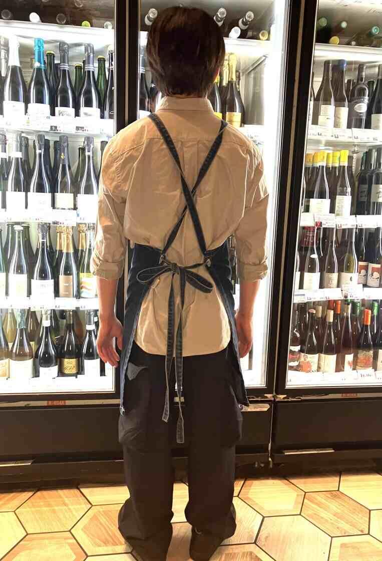 ダブリュー横浜 ザ ワインホールの制服2