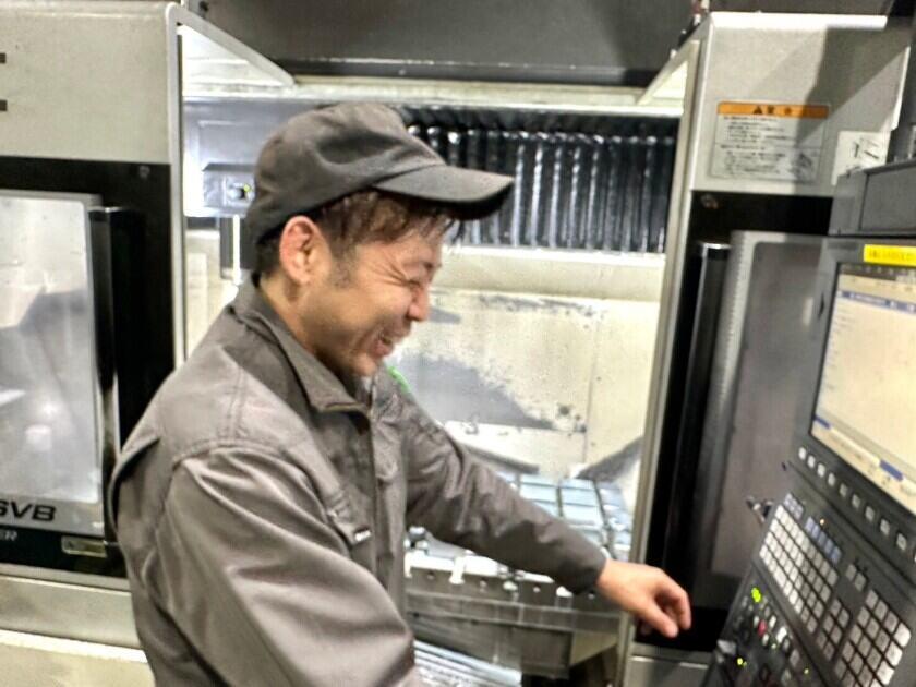 株式会社イワタの制服1