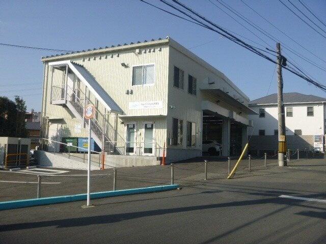 ウエインズトヨタ神奈川株式会社　新百合サービスセンター店の制服5