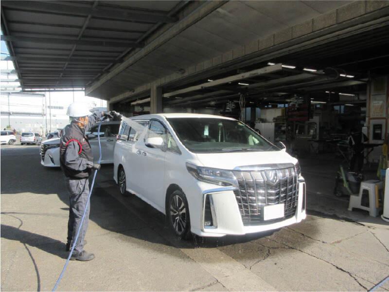 ウエインズトヨタ神奈川株式会社　秦野サービスセンター店の仕事画像3