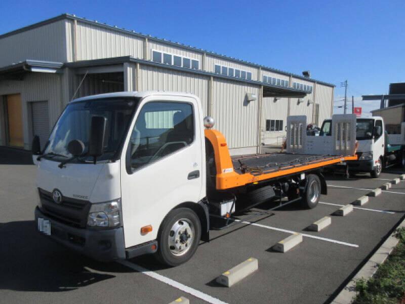 ウエインズトヨタ神奈川株式会社　溝ノ口店の仕事画像3