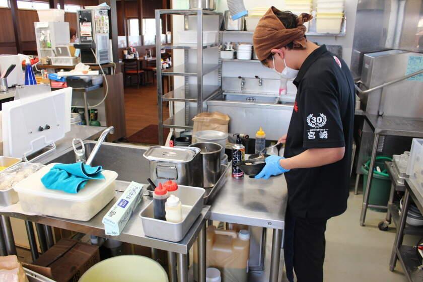 株式会社風来軒 風来軒アルバイト【004】の制服5