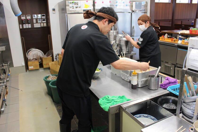 株式会社風来軒 風来軒アルバイト【004】の制服2