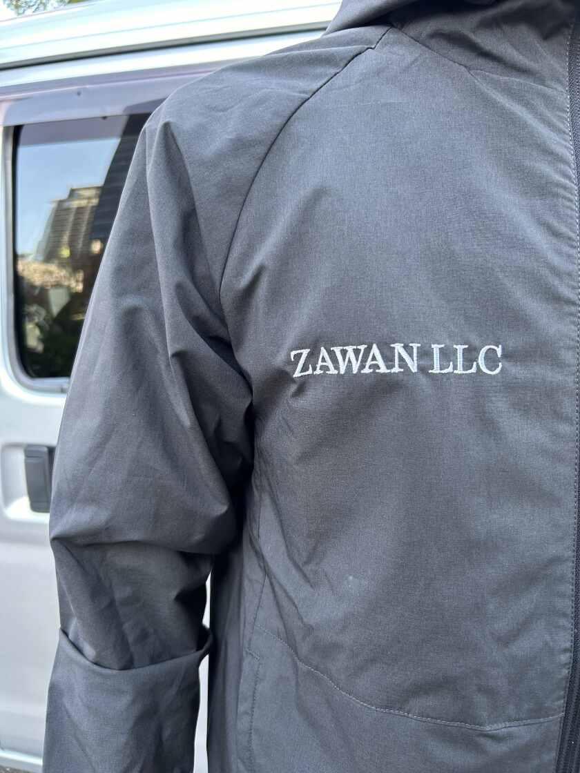 ZAWAN合同会社の制服2