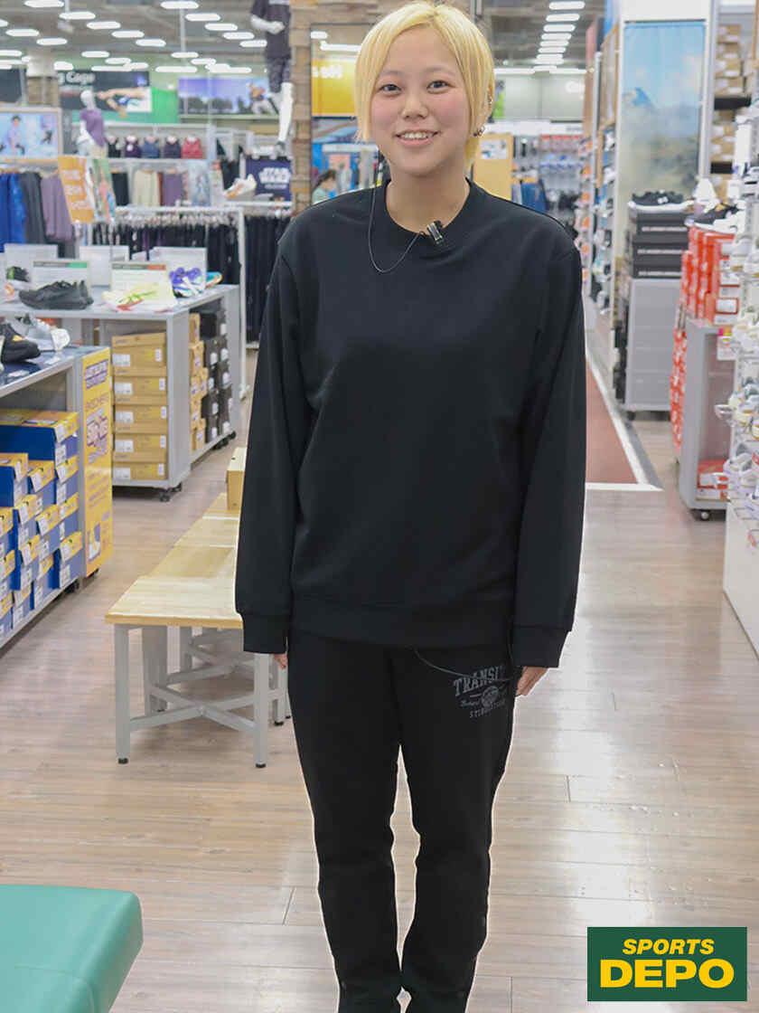 スポーツデポ フラッグシップストア新宿店の制服3