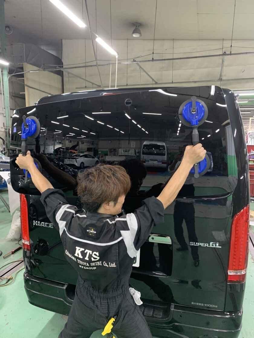 神奈川トヨタ整備株式会社の制服2