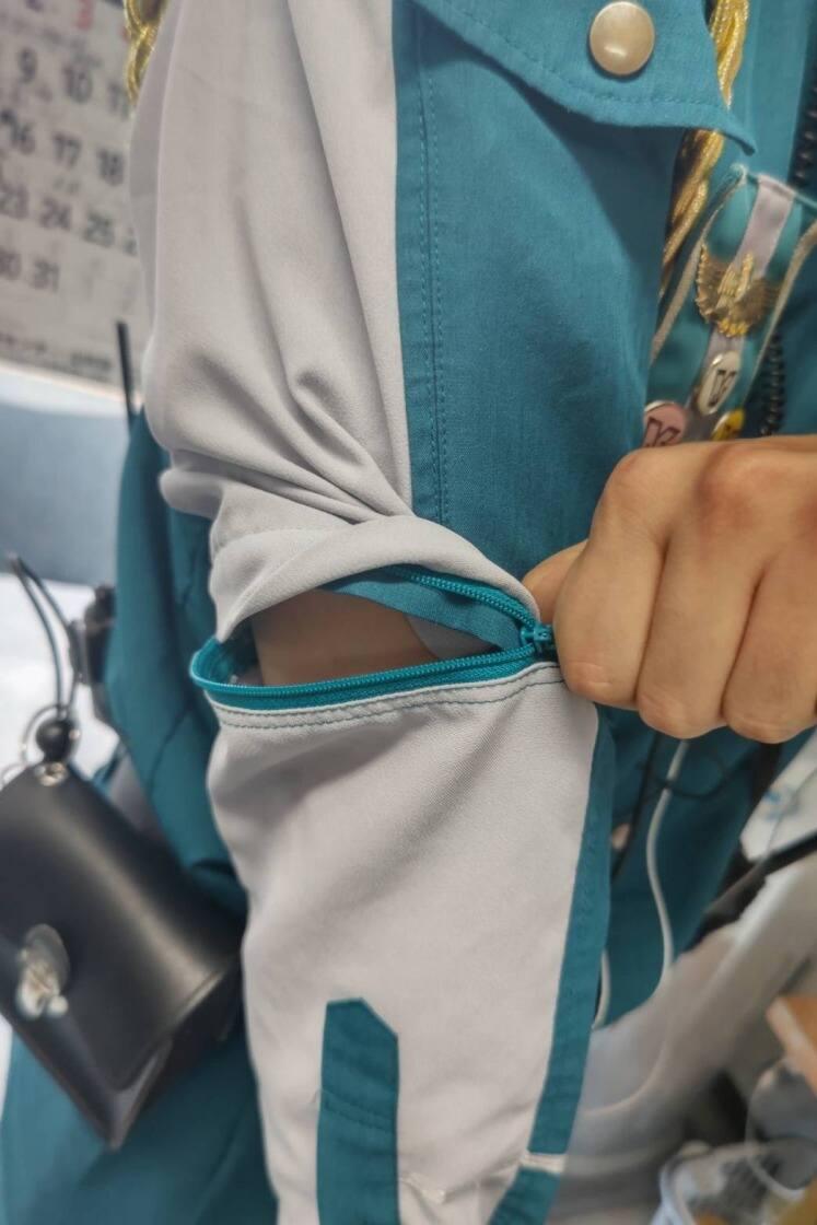 株式会社コトナの制服3