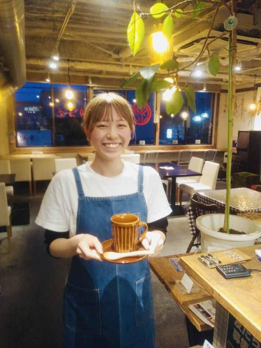 saredo かふぇ& DINING　京都駅の制服1