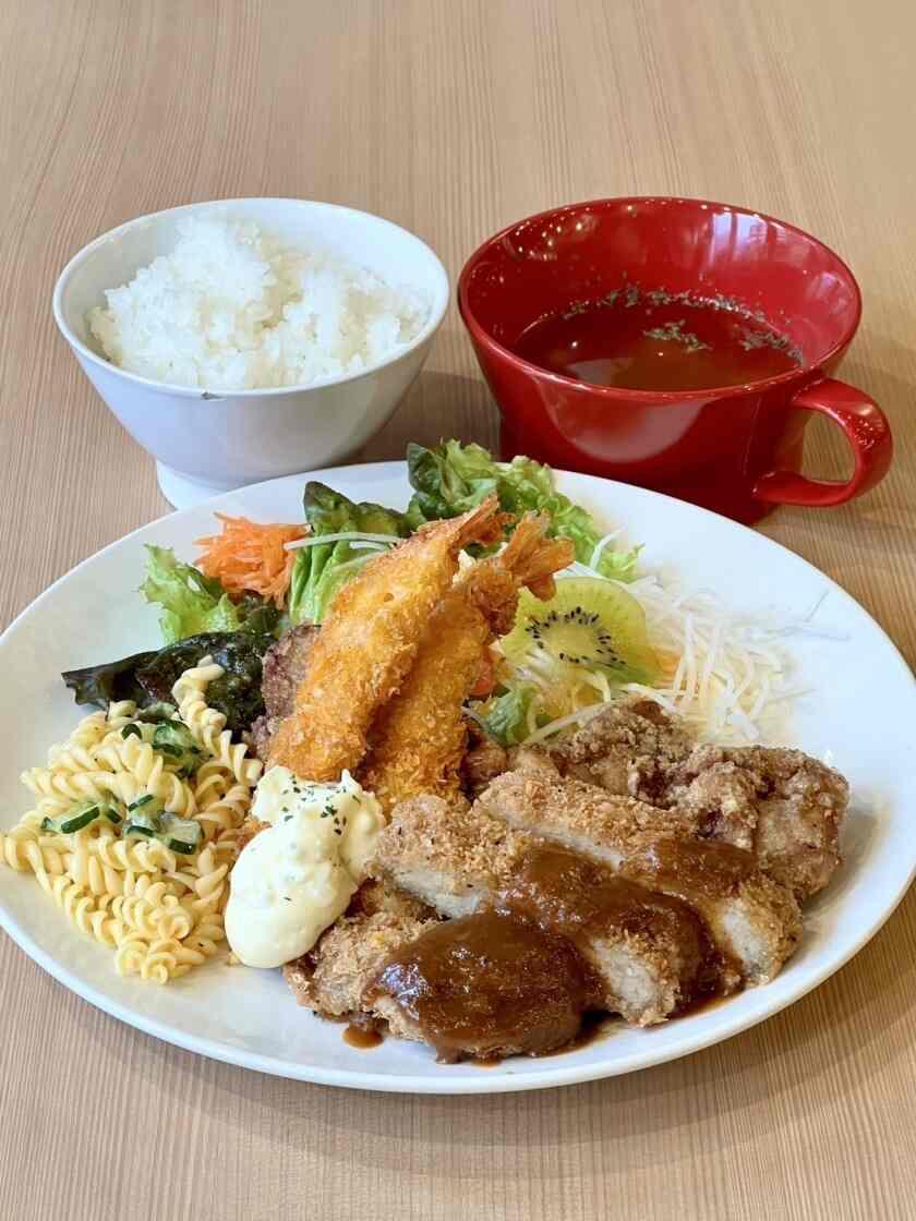 きわみ saredoフレンチトーストかふぇの制服5