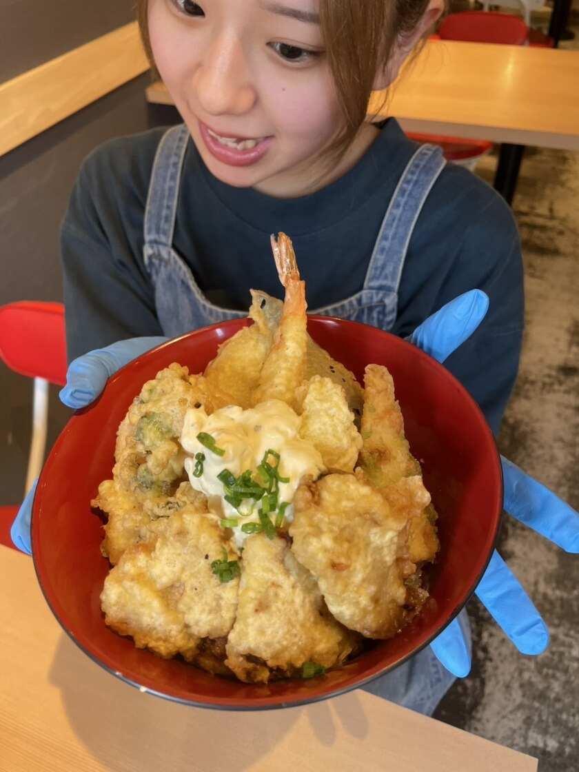 天ぷらとワイン小島の制服1