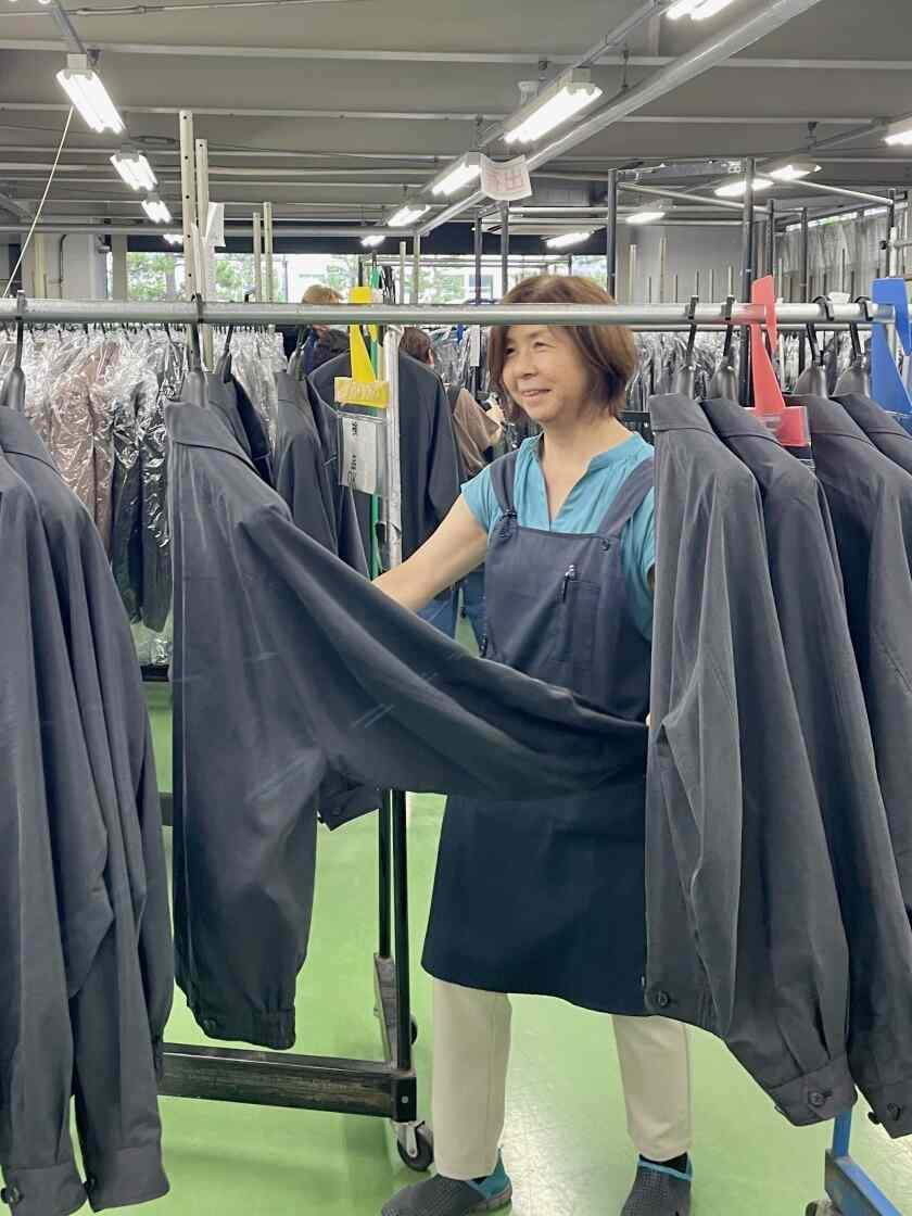 株式会社サンロジの制服3