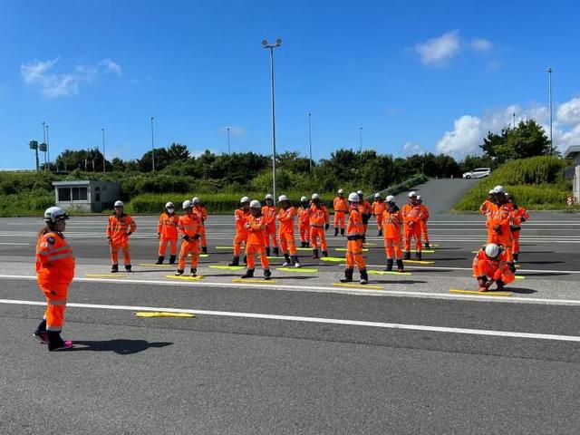 高速道路での交通誘導警備員/昇給・賞与あり◎週2日～勤務OK☆(軽作業・物流、弥富市)のイメージ画像