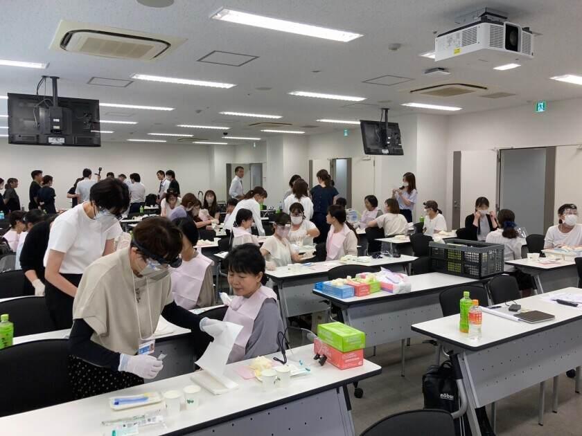 医療法人健志会（今津ステーション歯科クリニック）の制服2