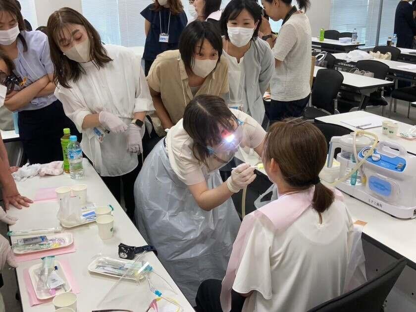 医療法人健志会（今津ステーション歯科クリニック）の制服1