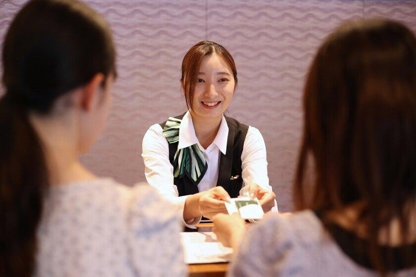ヒューマンコミュニケーションズ株式会社の制服1