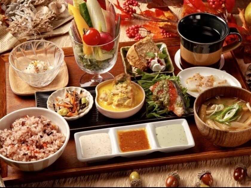 やさいの王様　日比谷シャンテの制服5