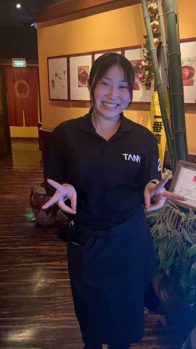 炭火焼肉 炭炭の制服2