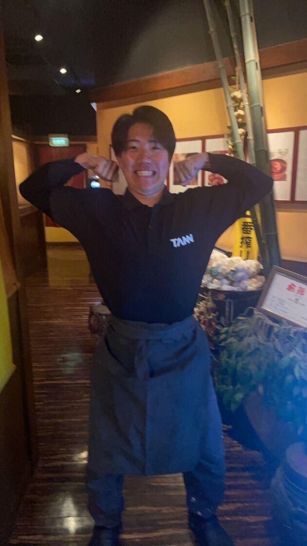 炭火焼肉 炭炭の制服5