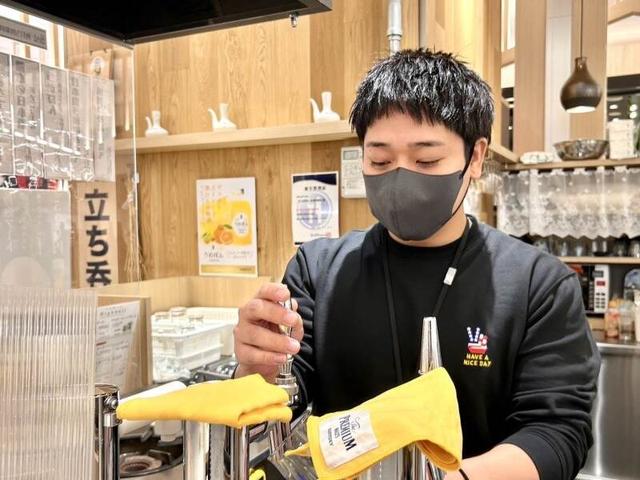 履歴書不要/WワークOK☆2週間毎シフト！駅チカ/ホール(フード・飲食、熊本市西区)のイメージ画像