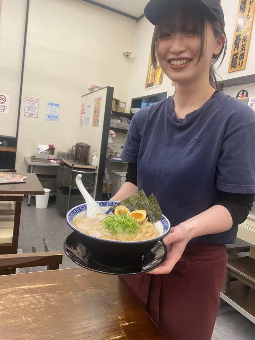 麺家くさびイオンタウン郡山店の制服1