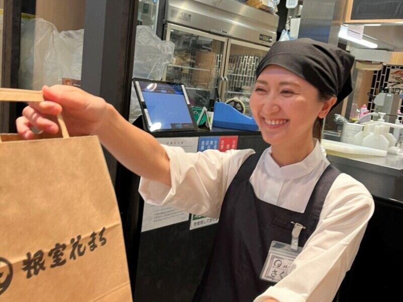 立食い寿司 根室花まる 東京ミッドタウン八重洲店の仕事画像1