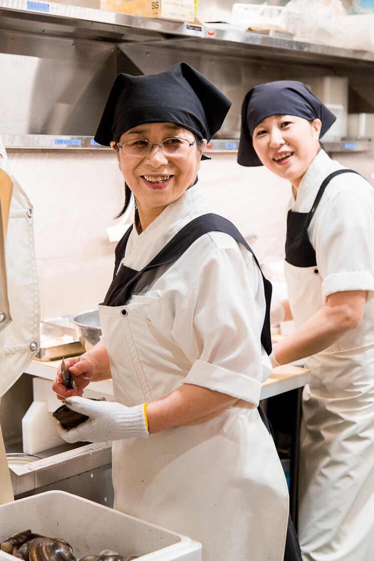 立食い寿司 根室花まる 錦糸町店の制服3